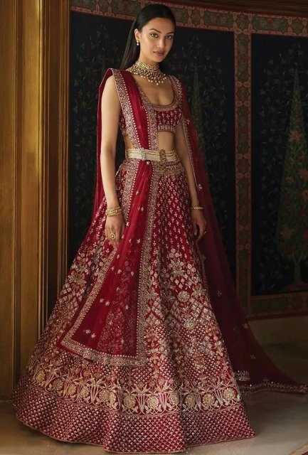 Brighter-Red-Lehenga-Designs-for-Bride