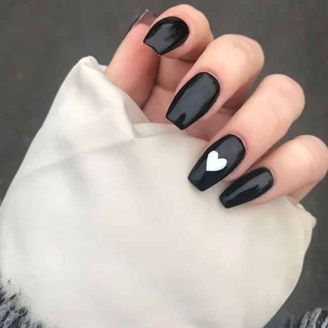 Amazing-Black-Short-Coffin-Nails