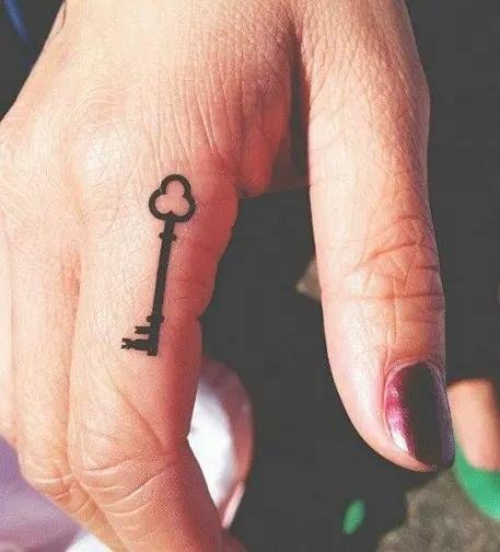 Easy-key-tattoo-designs