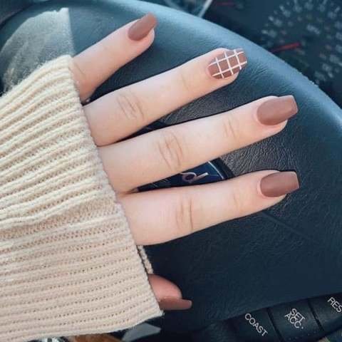 Matte-Short-Coffin-Nails