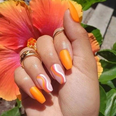 Spectacular-Orange-Short-Coffin-Nails