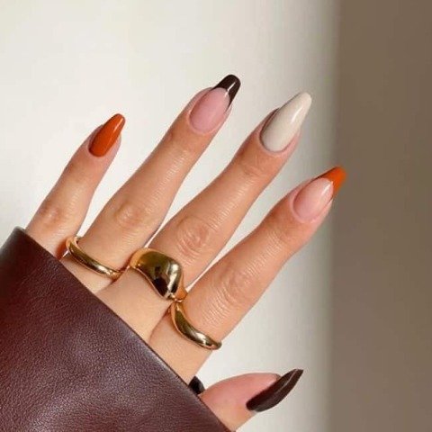 Trendy-Fall-Short-Coffin-Nails