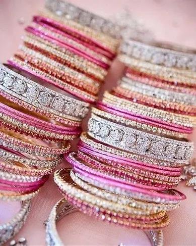 traditional-bridal-bangles