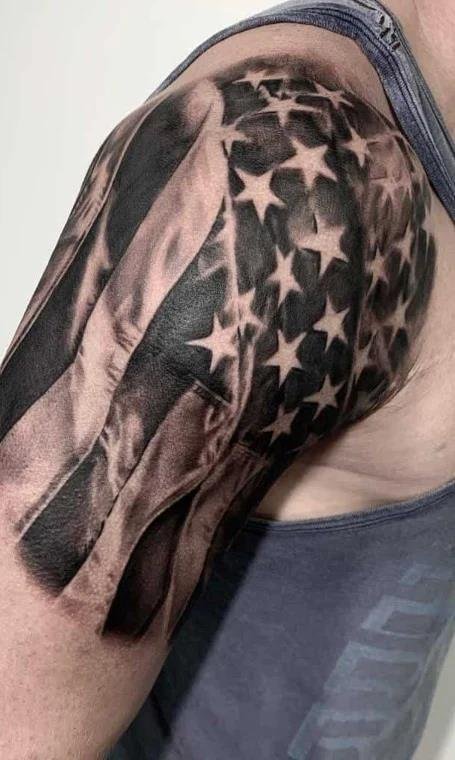 Splendid-American-Flag-Shoulder-Tattoo