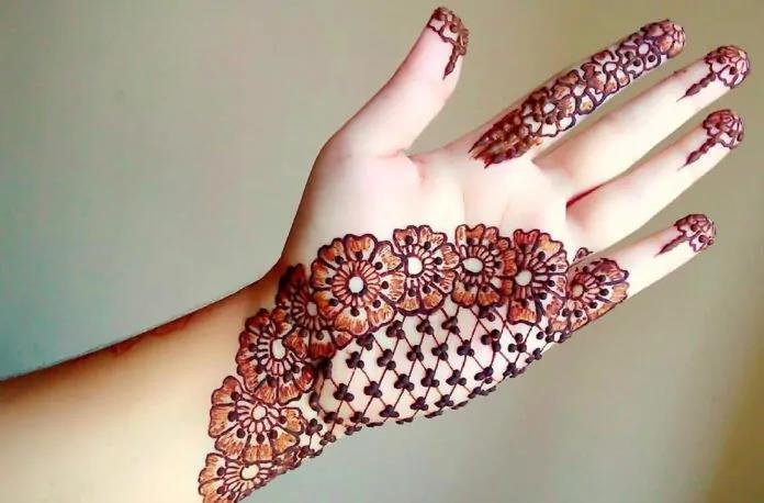 designs-for-mehndi-in-hands