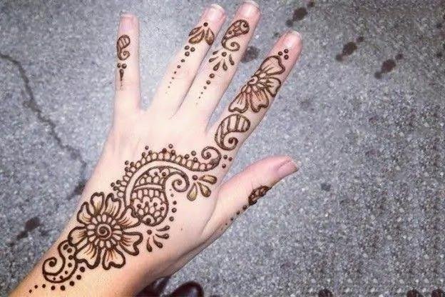 traditional-mehndi-designs-for-hands