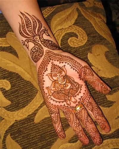 Divine-Gujarati-Mehndi-Designs