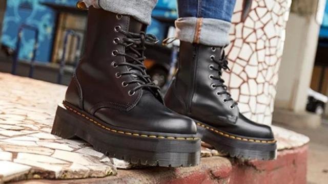 Dr-Martens-Leather-Boots