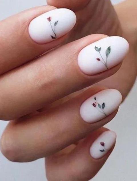 White-Flower-Nail-Designs